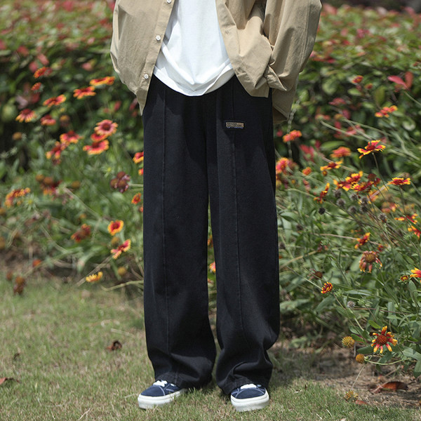 Zsebes férfi széles modell farmernadrág