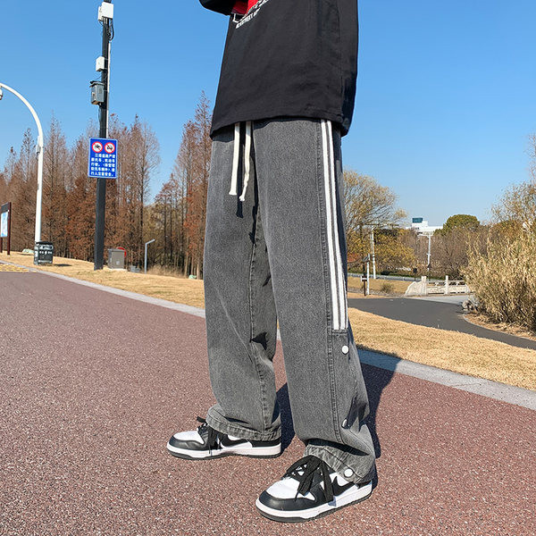 Laisvalaikiai vyriški džinsai su spygliuočiais