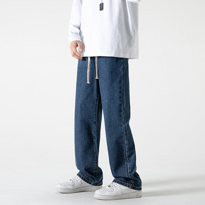 Paprasti vyriški džinsai su raišteliais