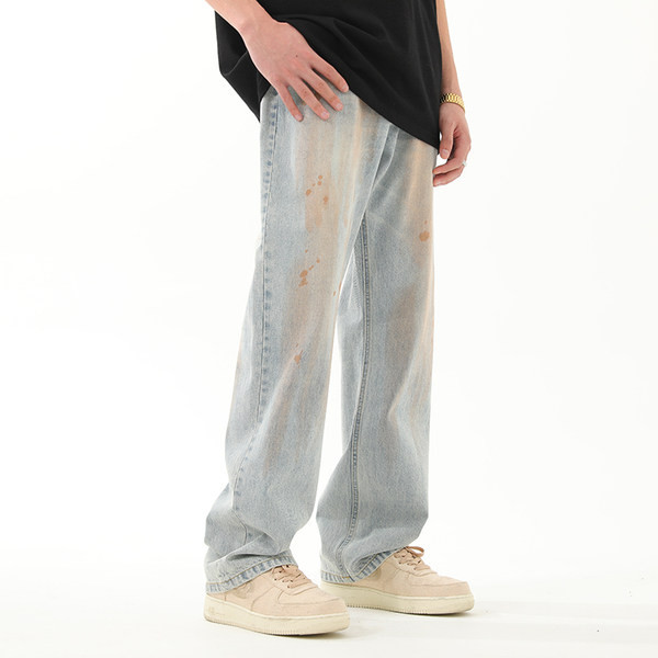 Naujo modelio vyriški džinsai