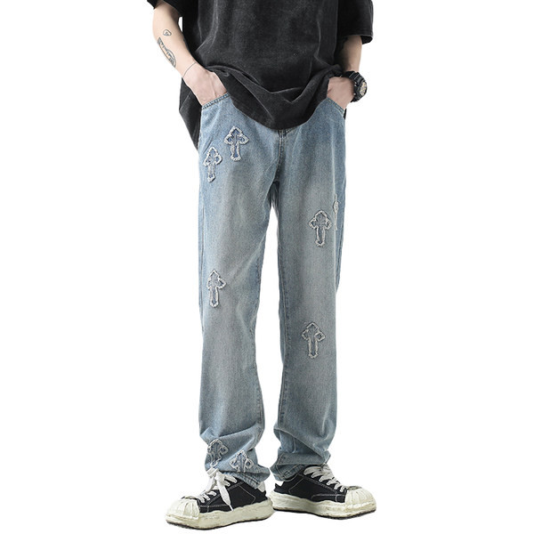 Platūs vyriški džinsai su kišene ir išsiuvinėtu kryžiumi