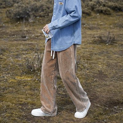 Trijų spalvų vyriški džinsai su kišene