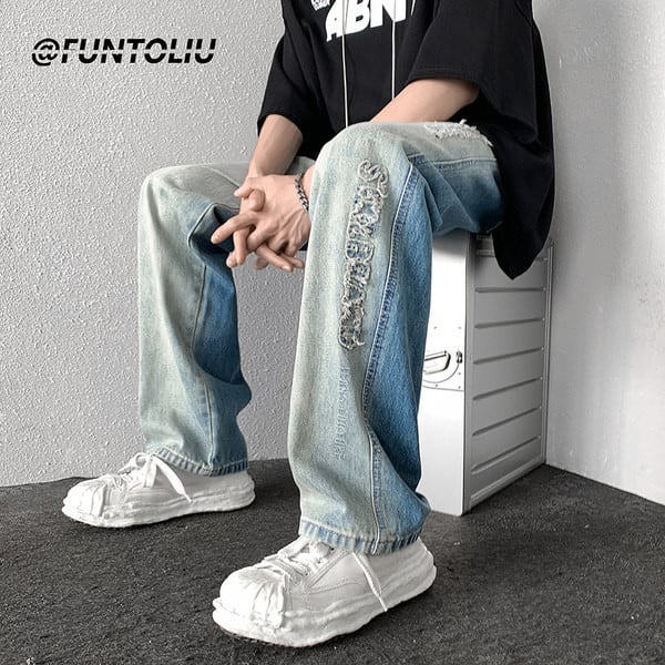 Kõrge vöökohaga trükitud teksad meestele