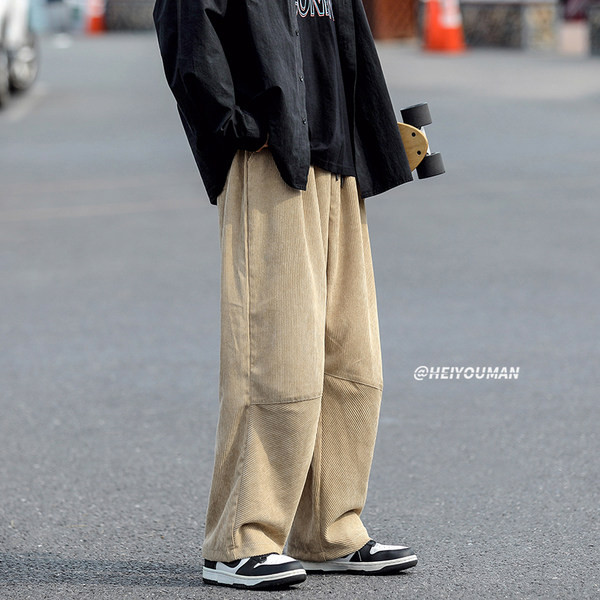 Paprastos vyriškos kelnės su kišenėmis