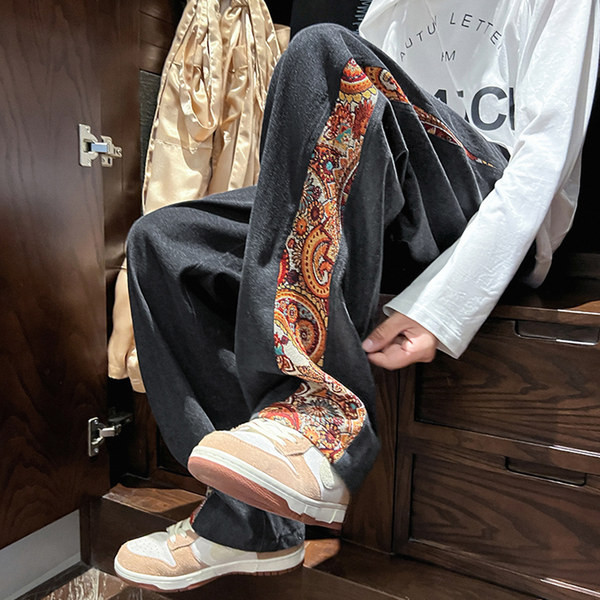 Uus mudel lillelise kaunistusega meeste teksapüksid