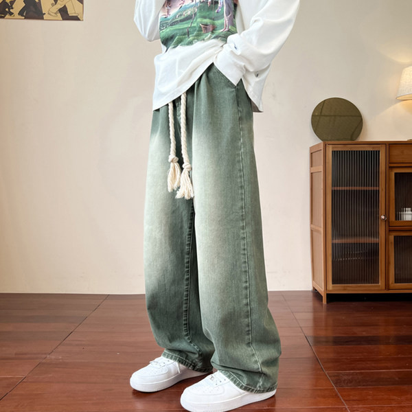 Meeste paeltega kõrge vöökohaga teksad