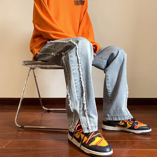 Vyriški džinsai su skeltuku ir kišenėmis