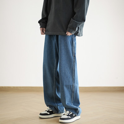 Trijų spalvų vyriškų džinsų švarus modelis