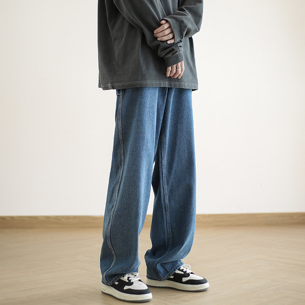 Trijų spalvų vyriškų džinsų švarus modelis