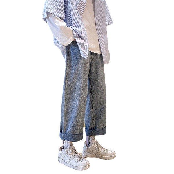 Ανδρικό τζιν φαρδύ μοντέλο