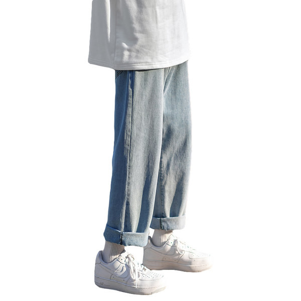 Tiszta férfi farmer modell, két színben