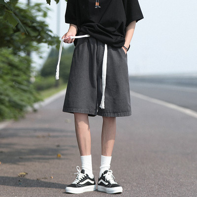 Meeste teksad mitmes värvitoonis lai mudel