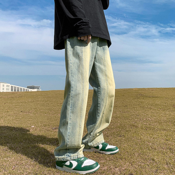 Meeste teksad mitmes värvitoonis lai mudel