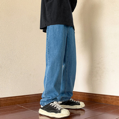 Férfi farmer letisztult design zsebekkel