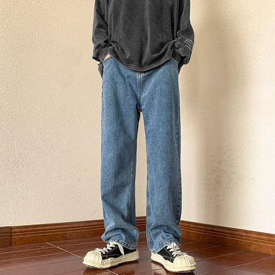 Férfi farmer letisztult design zsebekkel