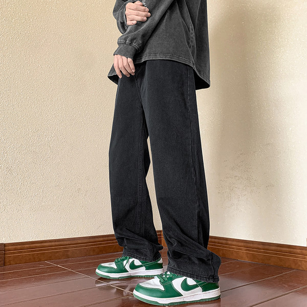 Férfi farmer letisztult design zsebekkel