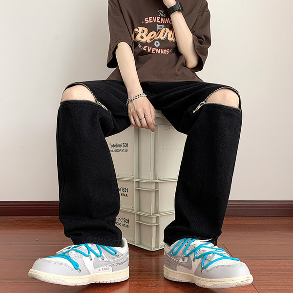 Férfi farmer egyenes modell zsebbel és cipzárral a térdén