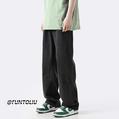 Įvairių spalvų vyriški džinsai su kišenėmis