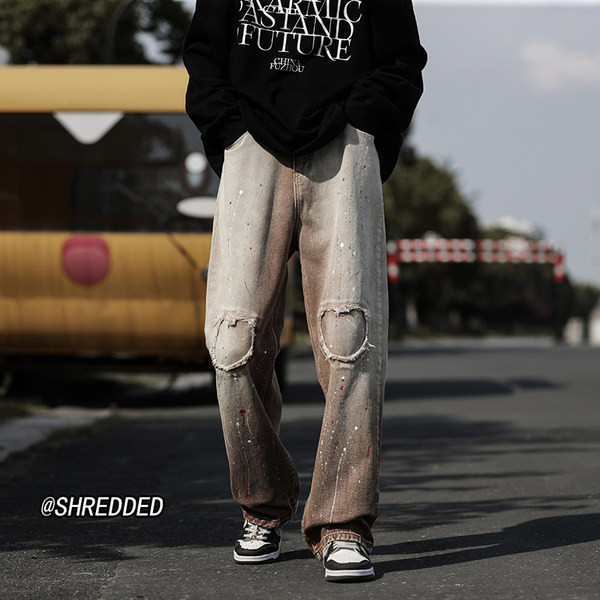 Moodsad tasku ja rebestatud motiividega meeste teksad