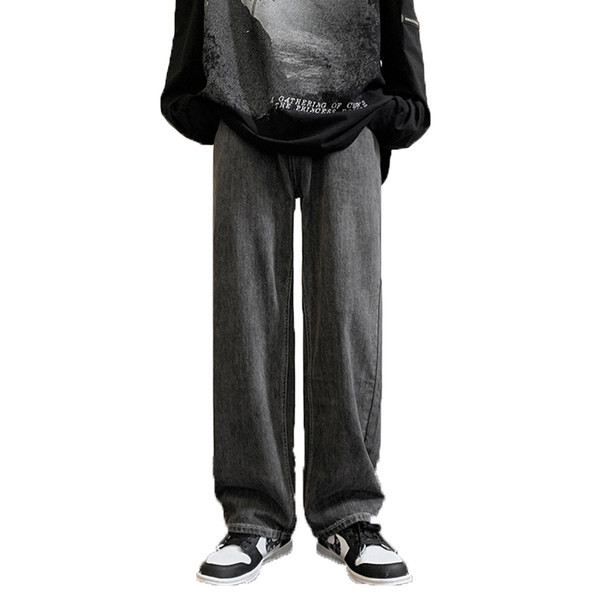 Mitmes värvitoonis vabaaja meeste teksad