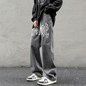 Ανδρικό τζιν με απλικέ σε δύο χρώματα