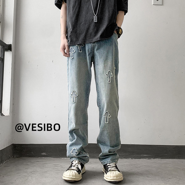 Ανδρικό τζιν με τσέπη και κέντημα