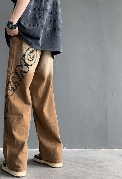 Ανδρικό τζιν ίσιο με στάμπα και τσέπη