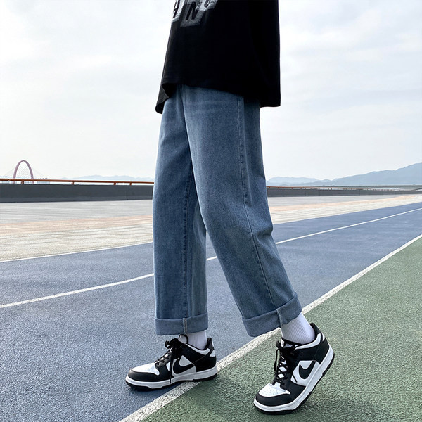 Férfi farmer tiszta modell zsebbel