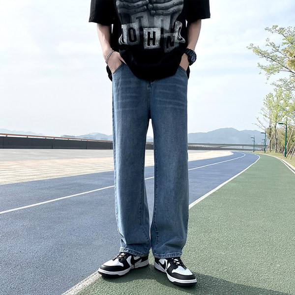 Férfi farmer tiszta modell zsebbel