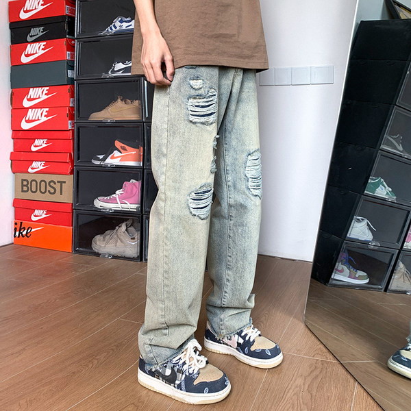 Ретро дънки с джоб и скъсани мотиви