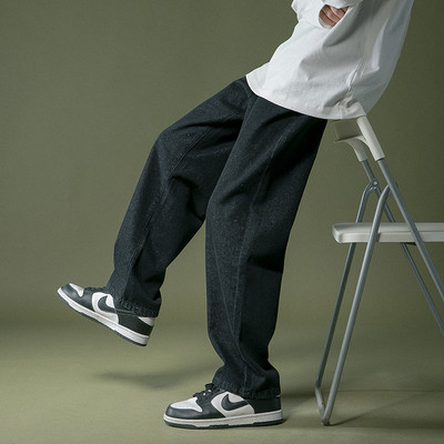 Férfi farmer, letisztult modell a mindennapokhoz