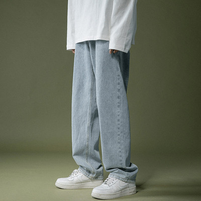 Férfi farmer, letisztult modell a mindennapokhoz