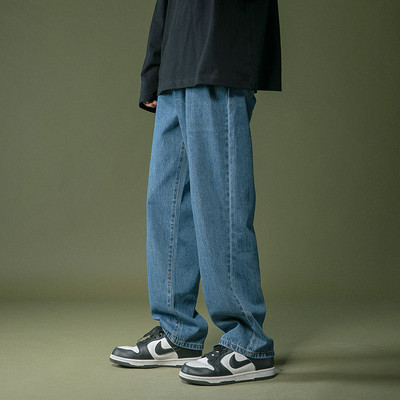 Férfi farmer, letisztult modell a mindennapokhoz