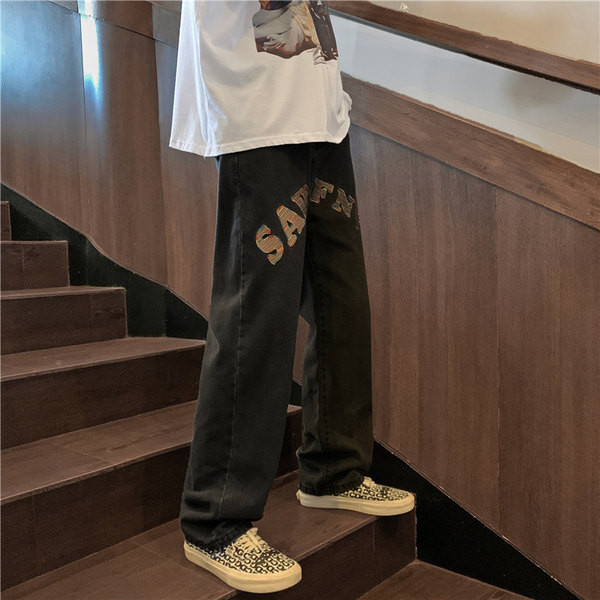 Ανδρικό μοντέρνο τζιν παντελόνι με γράμματα και τσέπη