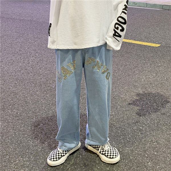 Ανδρικό μοντέρνο τζιν παντελόνι με γράμματα και τσέπη