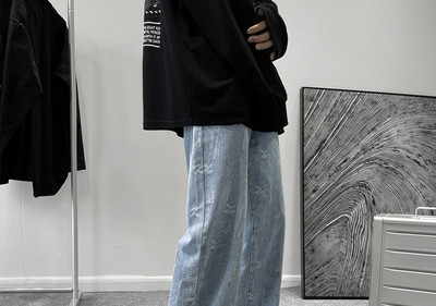 Meeste vabaaja teksad tikandiga