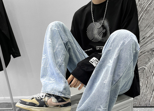 Meeste vabaaja teksad tikandiga