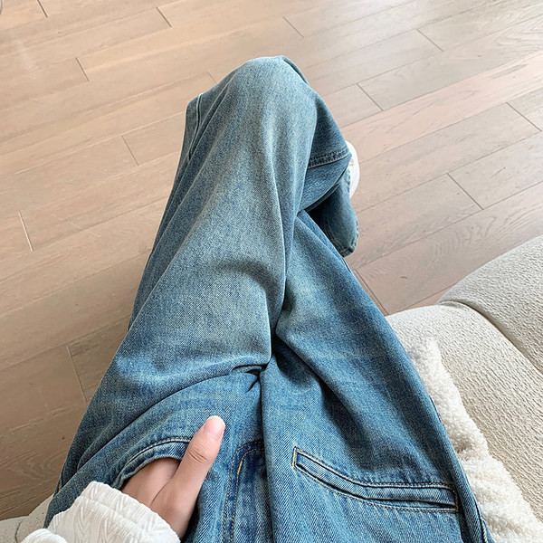 Férfi farmer letisztult design zsebbel