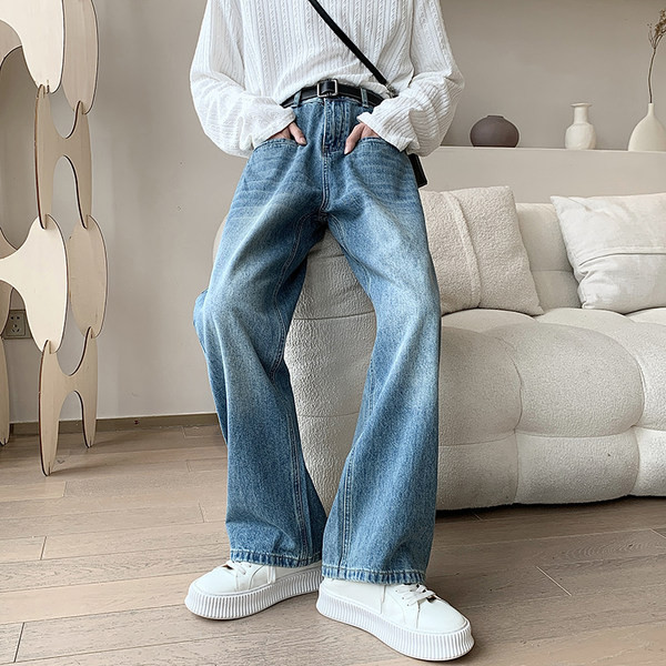 Férfi farmer letisztult design zsebbel