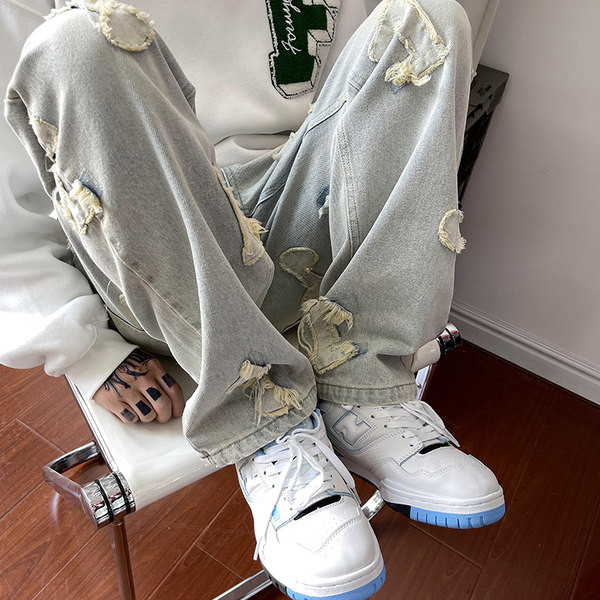 Alkalmi férfi farmernadrág hímzéssel