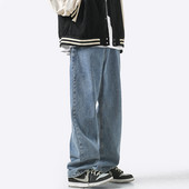 Uus taskuga meeste teksapükste mudel mitmes värvitoonis