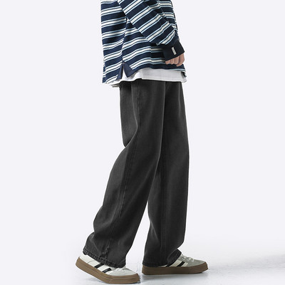 Uus taskuga meeste teksapükste mudel mitmes värvitoonis