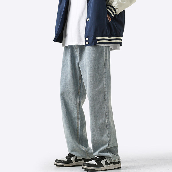 Uus taskuga meeste teksapükste mudel mitmes värvitoonis