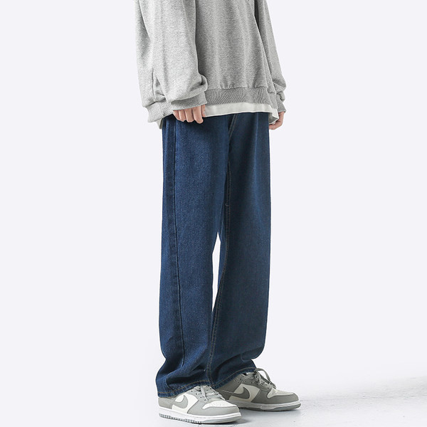 Uus taskuga meeste teksapükste mudel mitmes värvitoonis