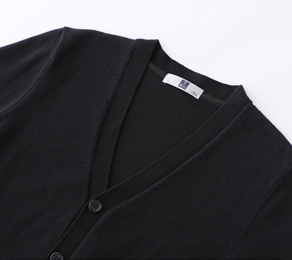 Meeste vest tikandite ja nööpidega