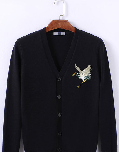 Lezser férfi hosszú ujjú kardigán hímzéssel