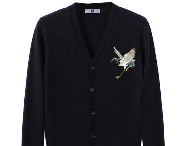 Lezser férfi hosszú ujjú kardigán hímzéssel