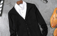 Ανδρική μοντέρνα ζακέτα με μυτερή λαιμόκοψη και κουμπιά