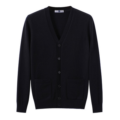 Meeste vesti puhas mudel nööpide ja taskuga