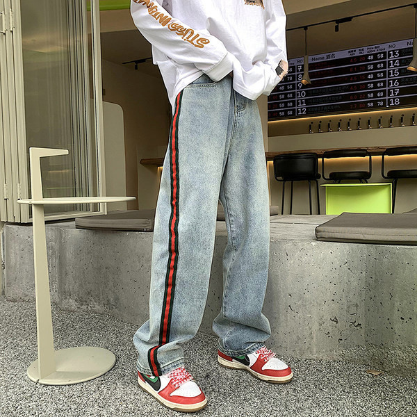 Vyriškų džinsų platus modelis su apvadu